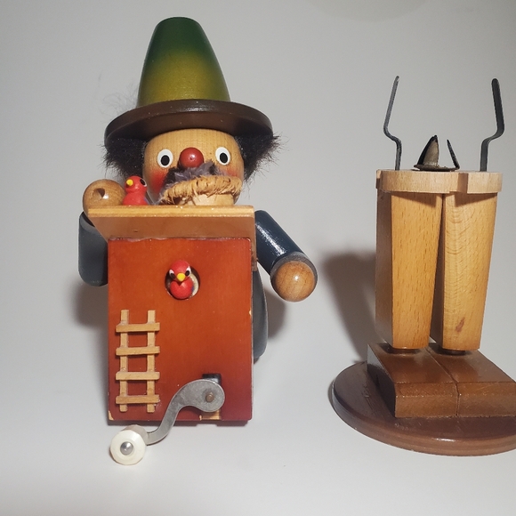 Vintage German Birdwatcher Wooden Smoker / Incense Burner Musical - Picture 12 of 12
